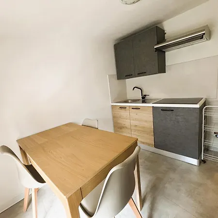 Castello Apartment