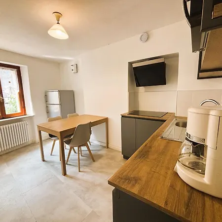 Castello Apartment *