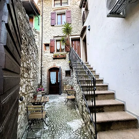 Castello Apartment