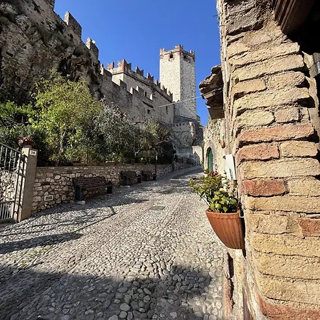 Castello Lägenhet